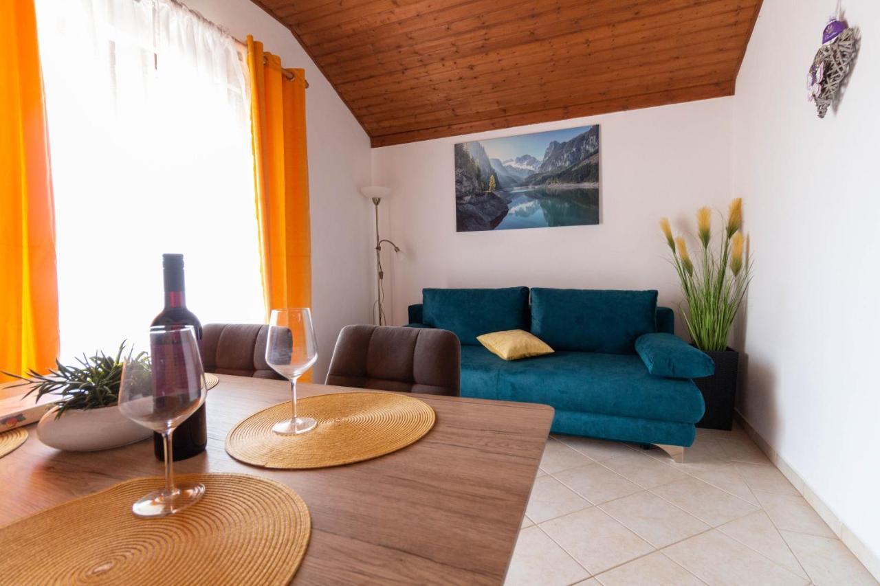 Apartment Aria 150 Meters From The Beach - By Ta Leut Agency Privlaka  Eksteriør billede